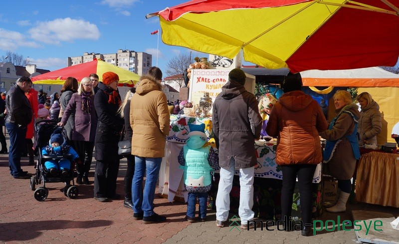 За блинами – в очередь