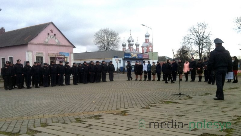 Посвящение в правовой класс прошло не в стенах родной столинской школы, а на центральной площади Давид-Городка