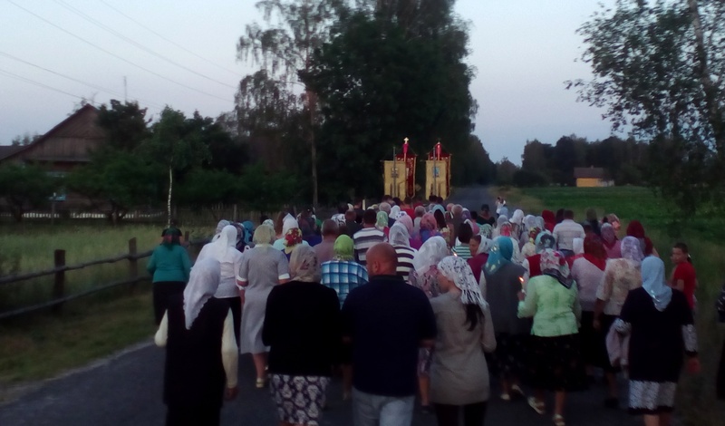 Во время крестного хода в Луке