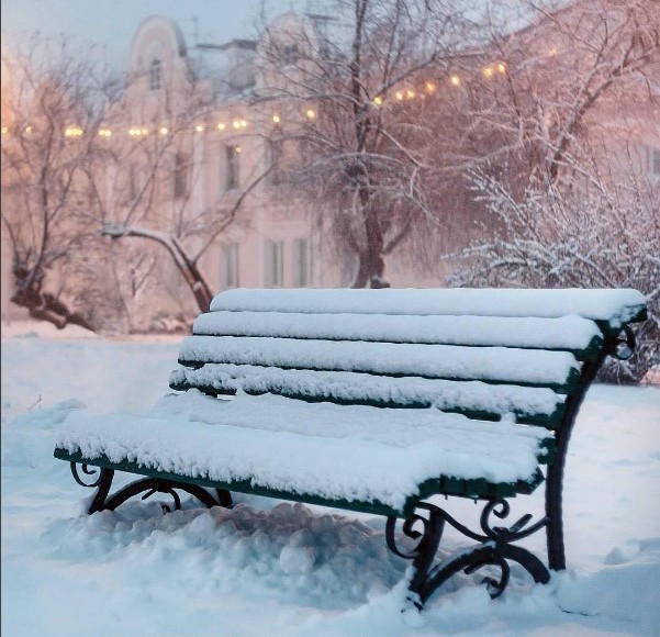 #belarus #winter #wintertime #morning #snow #snowfall #snowstorm #light #nightlight #city #street