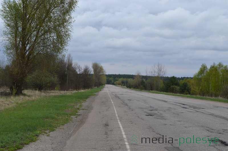 Если сойти с дороги на обочину, радиационный фон увеличивается в несколько раз