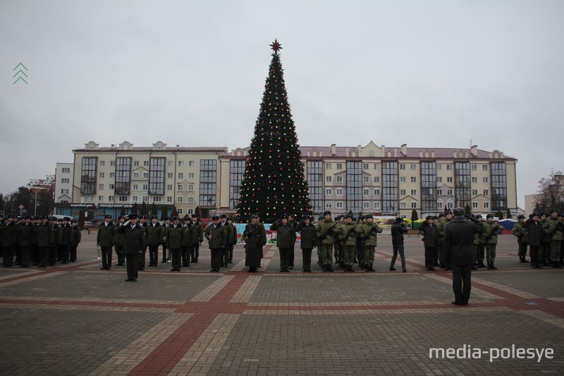 По традиции присягу принимают  на главной площади города