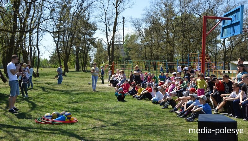 Праздник начинается