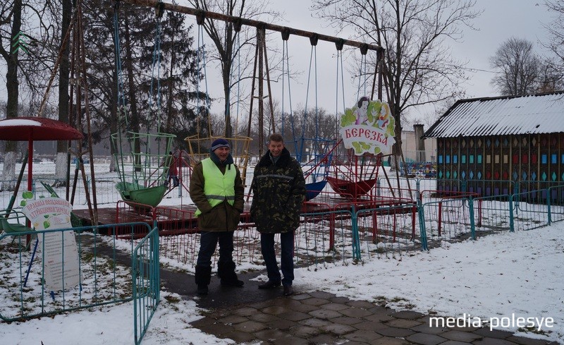 Аттракционы работали, но желающих покататься на них практически не было