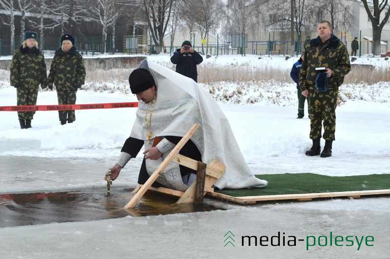 Отец Василий, настоятель храма архангела Михаила- покровителя воинов