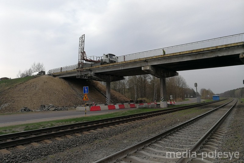 Ремонт путепровода, фото сделано 18 апреля