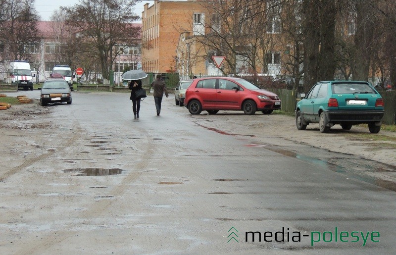 Улица Карла Маркса, ведущая к Столинской ЦРБ