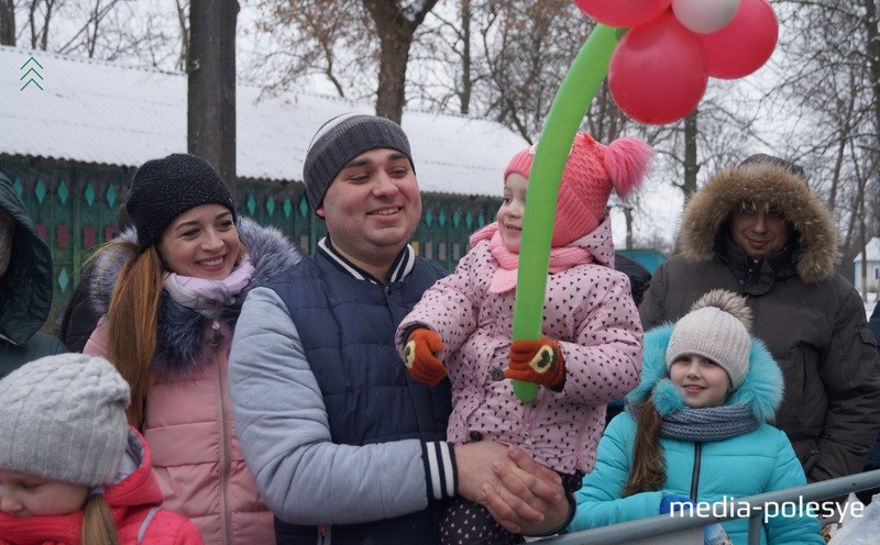 На праздник приходили семьями