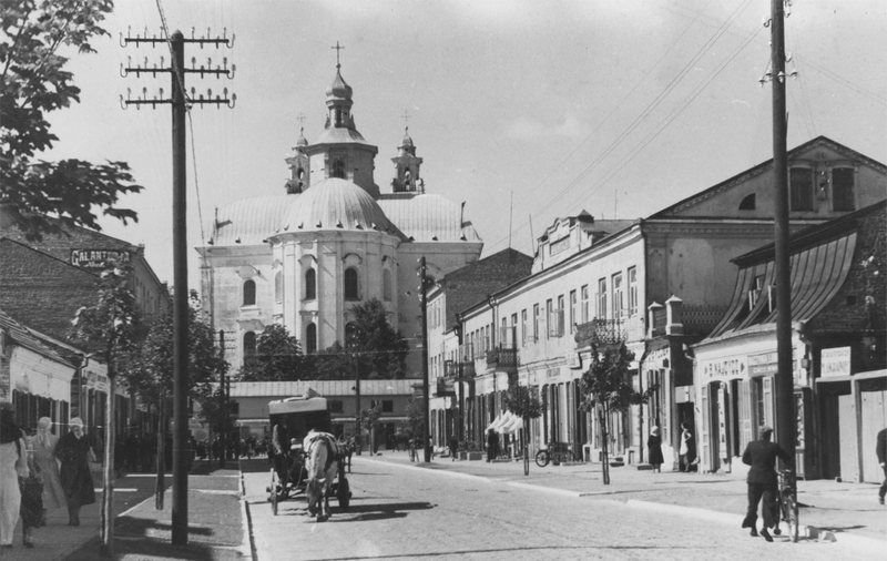 Улица в центре, 1930–1945