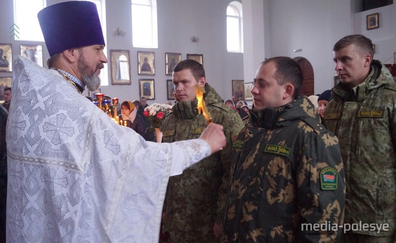 Военнослужащие - за благословением