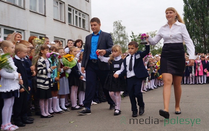 Первый звонок прозвенел. Учебный год начался