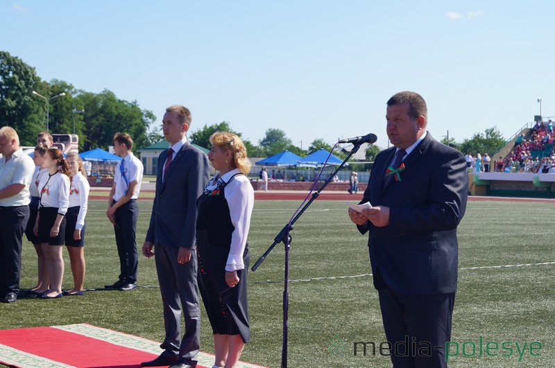 Выступает председатель Лунинецкого райисполкома Александр Пачко