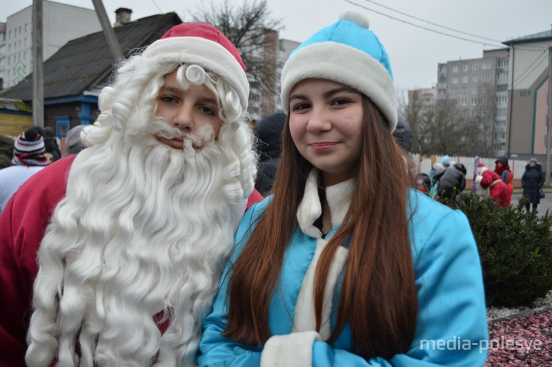 Юные Дед Мороз и Снегурочка