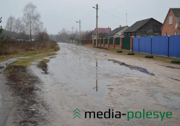 Жители улицы Кобринской не помнят, когда в последний раз здесь проходило элементарное грейдирование