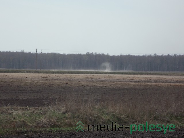 Буря зарождалась ранним утром