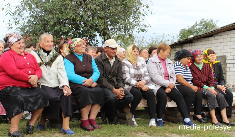 На подворье места хватило всем