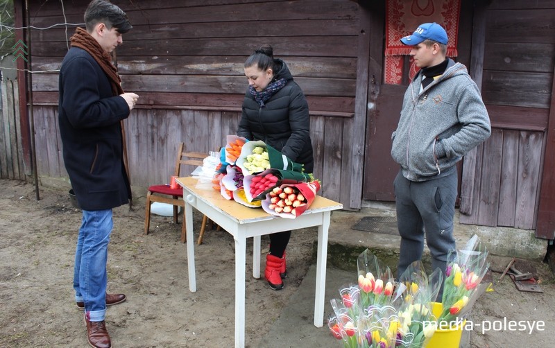 Каждый букет тюльпанов должен соответствовать цвету заказов