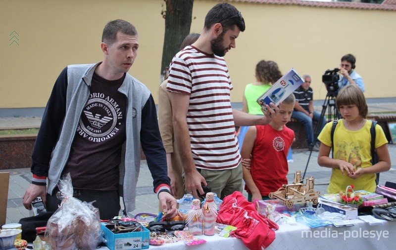 Пинчане интересовались предложенными вещами