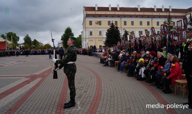 Ветераны на самом почётном месте