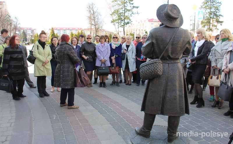 Скульптура полешука стала символом города