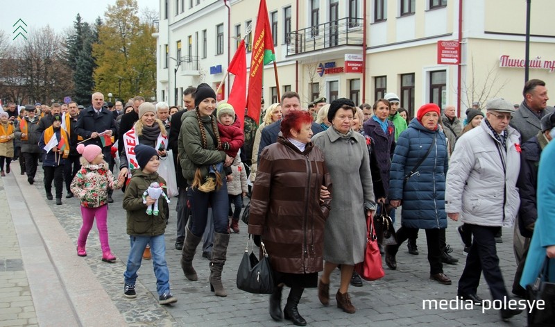 В мероприятии приняли участие и молодые люди