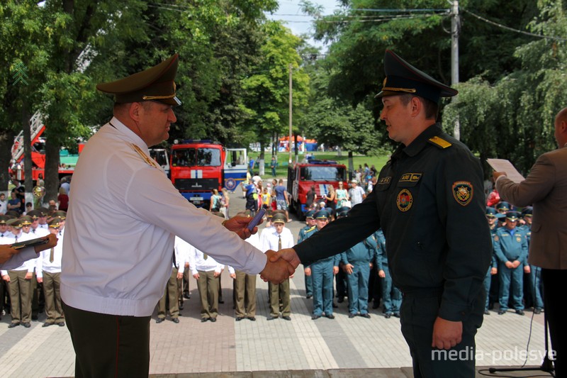 Поздравляю с наградой