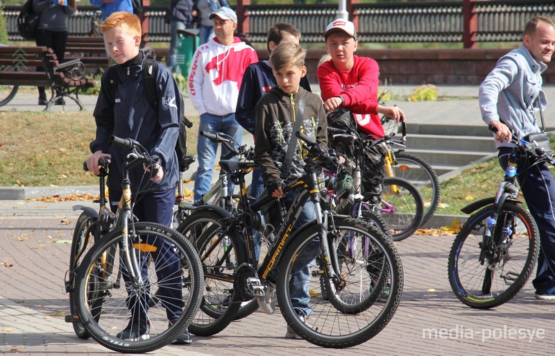 На мероприятии было много подростков