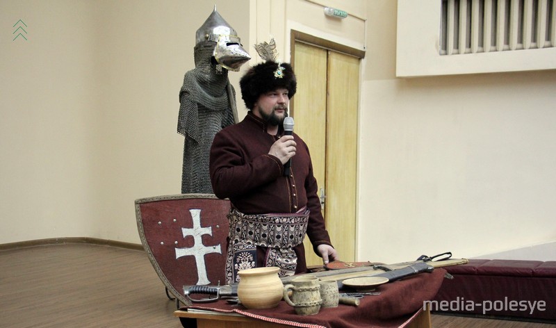 Аляксей Наздрын пачынае віктарыну