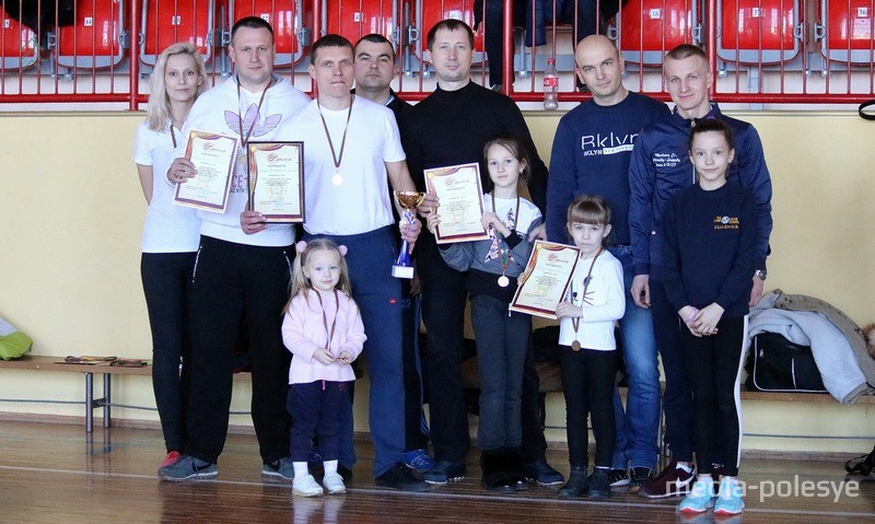 Кубок победителей у команды криминальной милиции