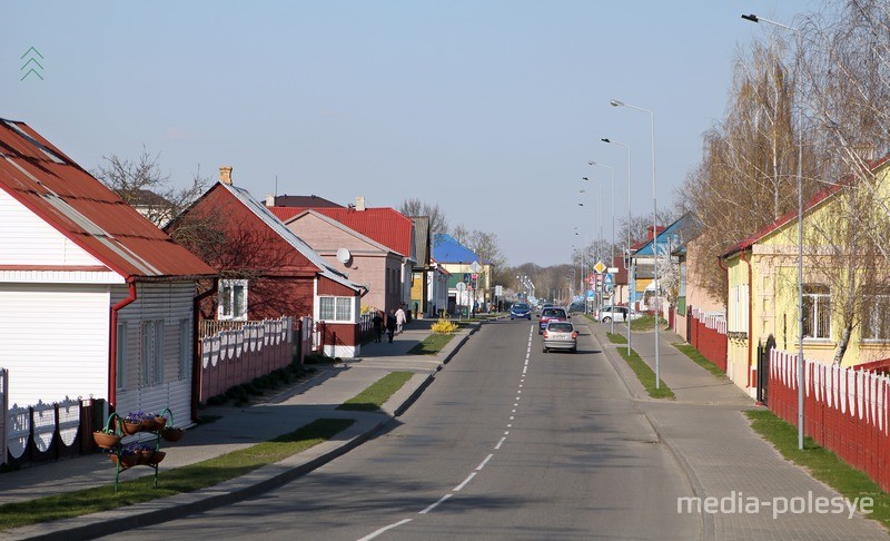 Ни деревьев, ни лавочек…