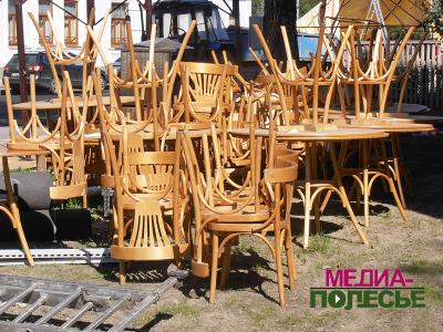 Море стульев на Первомайской