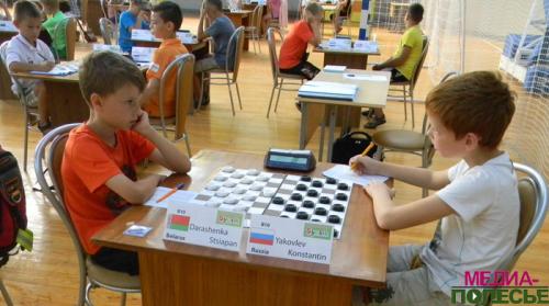 В возрастной группе =Надежды= - серьёзная борьба