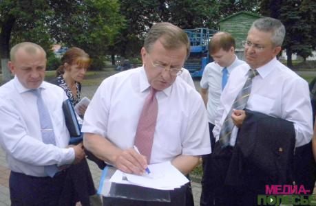 Памятник хлебу должен выглядеть вот так