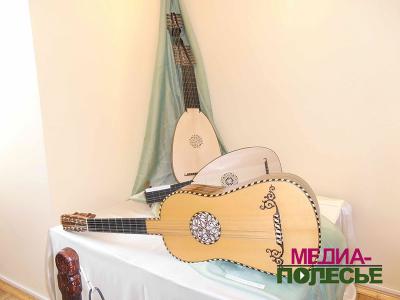 Барочные гитары и лютни сделанные пинскими мастерами