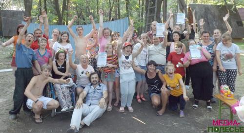 Не только наградам радуются участники лагеря, но и всему тому, что случилось в лагере. Фото предоставил Михаил Скребейко