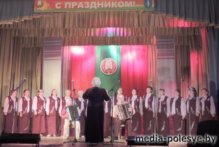 Народный хор ветеранов войны и труда Столинского ГДК