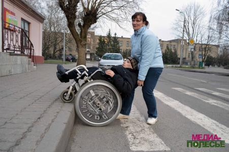 Попытка подняться на тротуар не увенчалась успехом