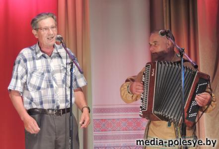 Поёт Николай Лешкевич