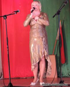 Поёт Валентина Сень