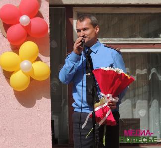 Представители силовых структур района, в том числе и РОВД, на юбилей в социально-педагогический центр пришли не с пустыми руками