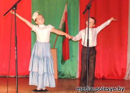 Участники ансамбля танца =Карамель= (рук. Е.Козеня)