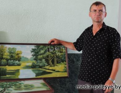 Владимир Дублянин со своими работами