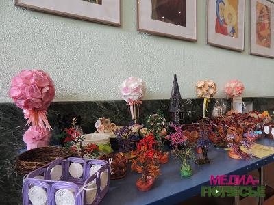 Выставка работ отделения дневного пребывания инвалидов в Столине