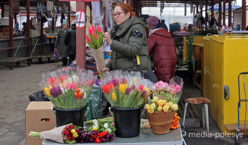 Тюльпаны на центральном рынке