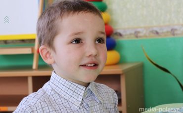 Вадик ждёт своих родителей