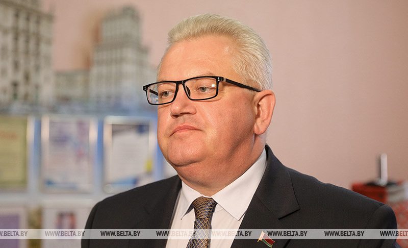 Министр образования Игорь Карпенко