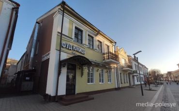 Кафе сокращают рабочий день или вовсе закрываются