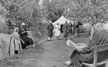 Выздоравливающие раненые в одном из полевых госпиталей на Юго-Западном фронте. 1942 год Ефим Копыт/ ТАСС