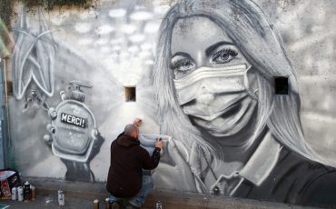 Глан, Швейцария / Denis Balibouse/REUTERS