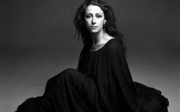 Майя Плисецкая в платье от Пьера Кардена. Источник: yandex.ru